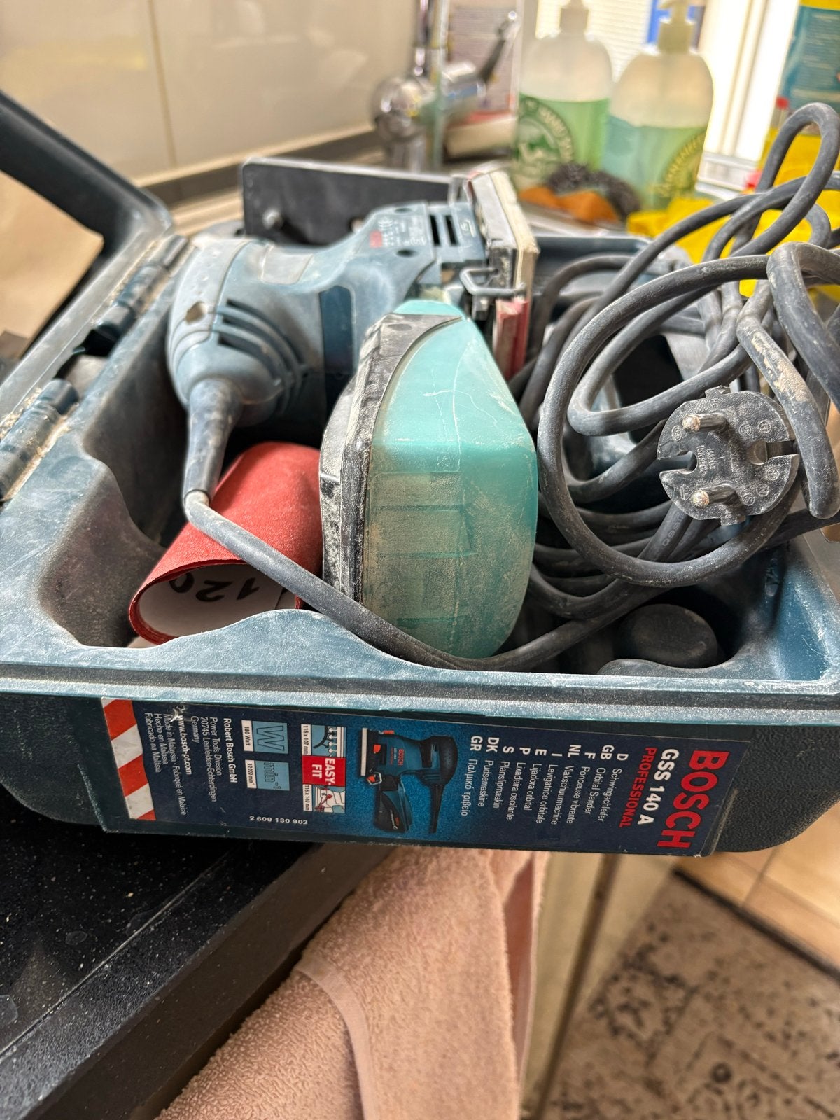 Bosch GSS 140 A vlakschuurmac, Doe-het-zelf en Verbouw, Gereedschap | Schuurmachines, Ophalen of Verzenden, Gebruikt, Minder dan 600 watt