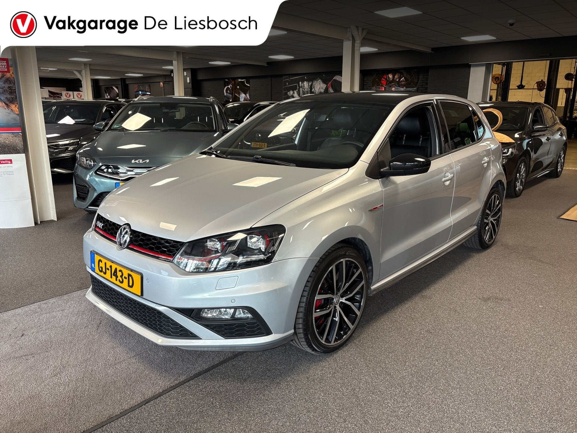 Volkswagen Polo 1.8 TSI GTI/ navi / camera / leer alcantara, Auto's, Dealer onderhouden, Gebruikt, Origineel Nederlands, Bedrijf