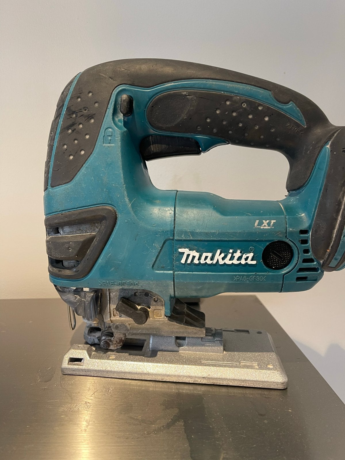 Makita 18 v decoupeerzaag, Gebruikt, Decoupeerzaag, 600 tot 1200 watt, Ophalen of Verzenden