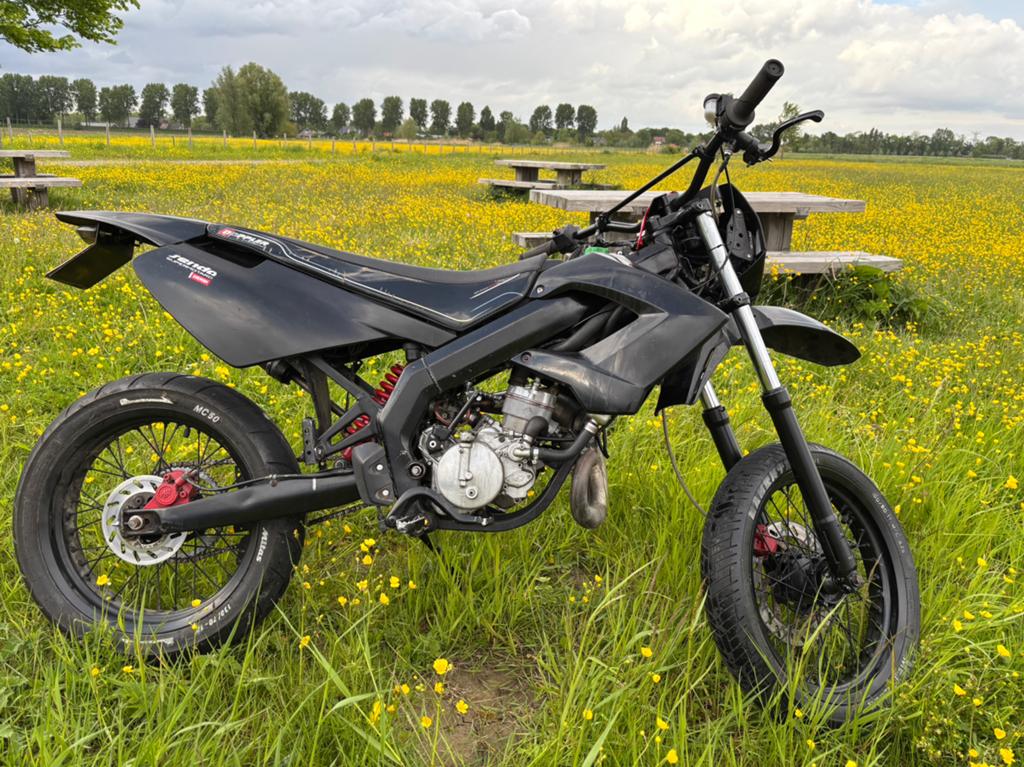 Derbi senda xtreme 2006, Fietsen en Brommers, Brommers | Derbi, Ophalen, 6 versnellingen, Gebruikt, 50 cc