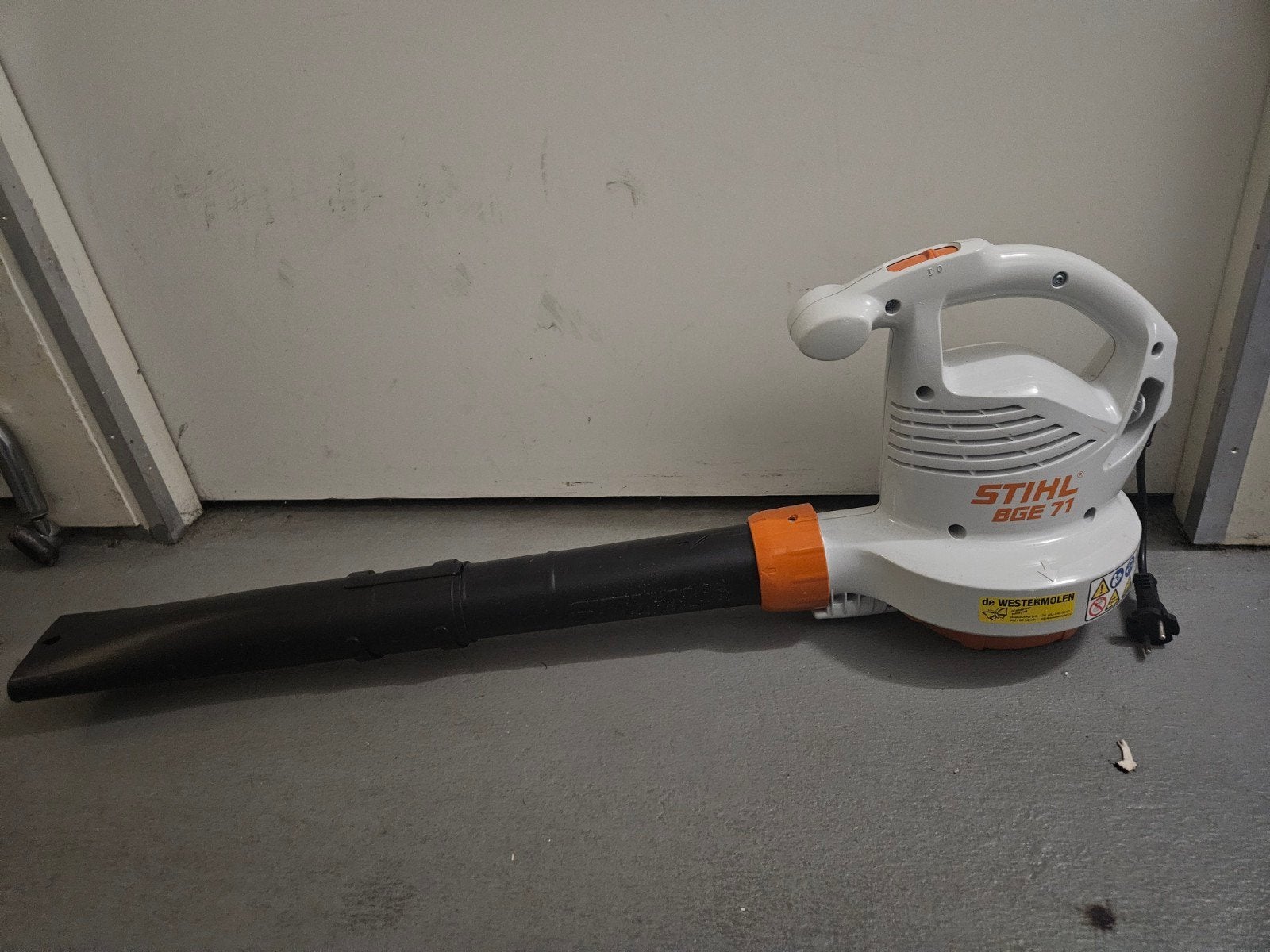 Stihl BGE 71 Elektrische Bladblazer - Zo goed als nieuw, Tuin en Terras, Bladblazers, Ophalen, Stihl, Handgedragen, Zo goed als nieuw