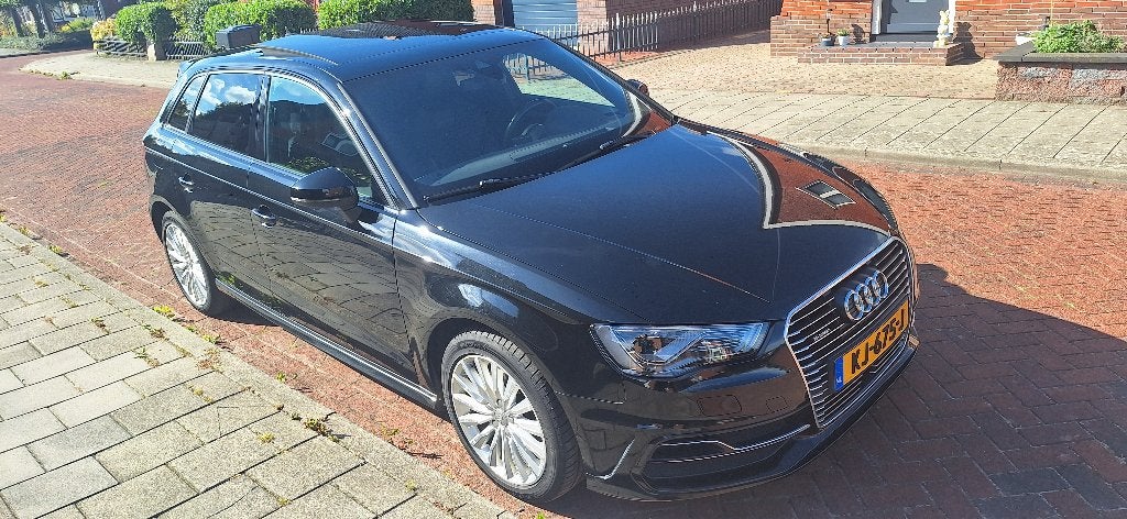 Audi A3 1.4 Tfsi 204pk E-tron Phev S Tronic 2015 Zwart, Zwart, 4 cilinders, Leder en Stof, Zwart