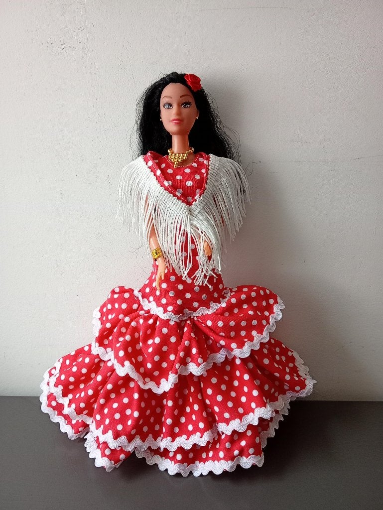 Spaanse danseres pop met flamencojurk, Verzamelen, Poppen, Ophalen of Verzenden, Gebruikt, Pop