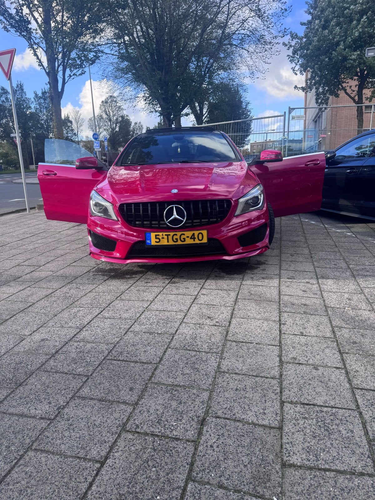 Mercedes-Benz CLA 180 1.6 90KW Blue Eff. Edit. 2014 Rood, Auto's, Voorwielaandrijving, CLA, 1295 kg, 4 cilinders