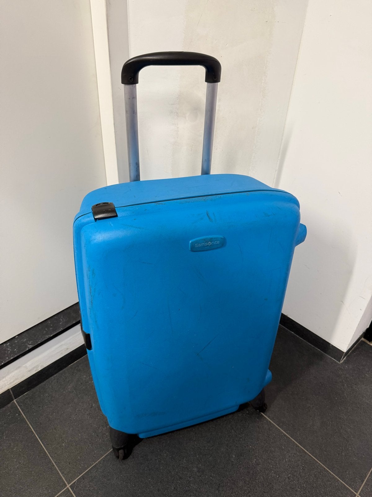 Grote Samsonite Koffer - Ideaal voor Reizen, Gebruikt, Hard kunststof, 45 tot 55 cm, Ophalen of Verzenden