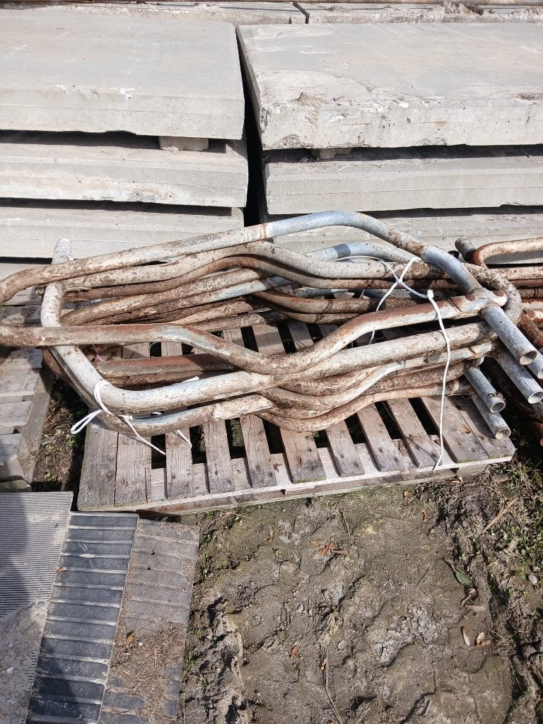 Ligboxen met boxdek, rubbermat en voerhek, Ophalen, Gebruikt, IJzer