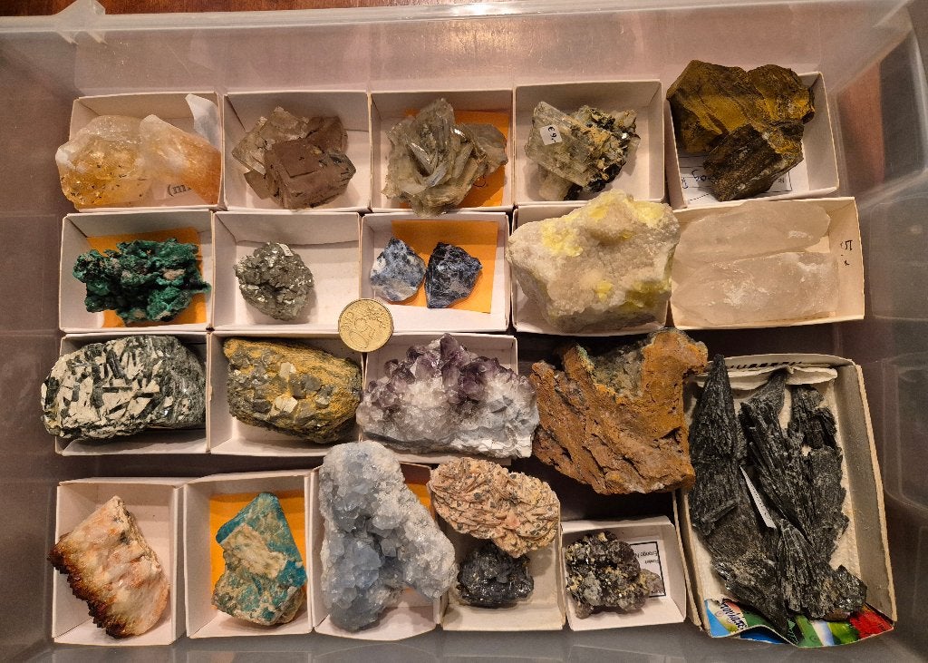 verzameling mineralen  voor beginnende verzamelaar of beurs, Verzenden