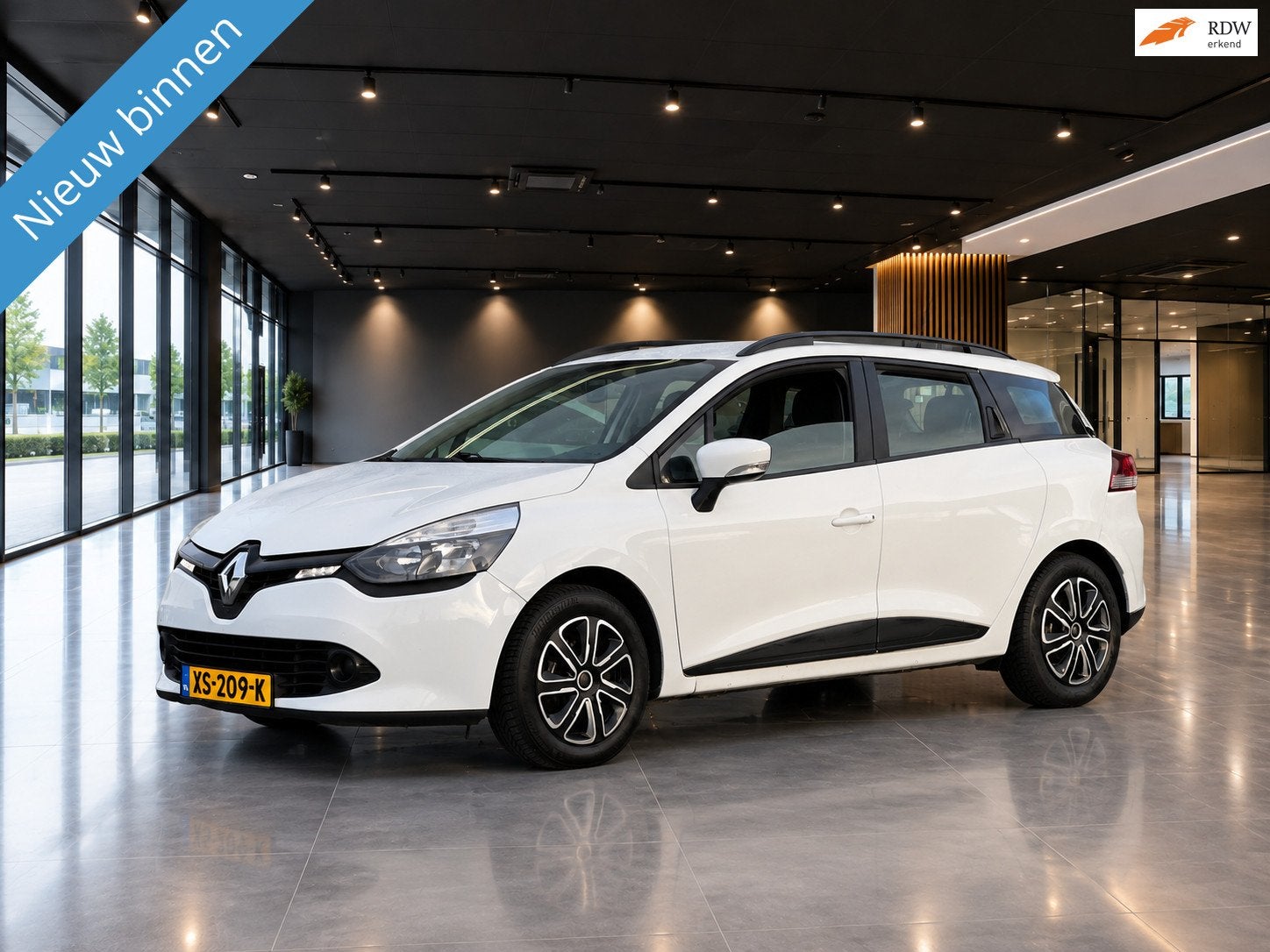 Renault Clio Estate 1.2-16V COLLECTION BJ016 165.137KM, Auto's, Voorwielaandrijving, Stof, Gebruikt, Handgeschakeld