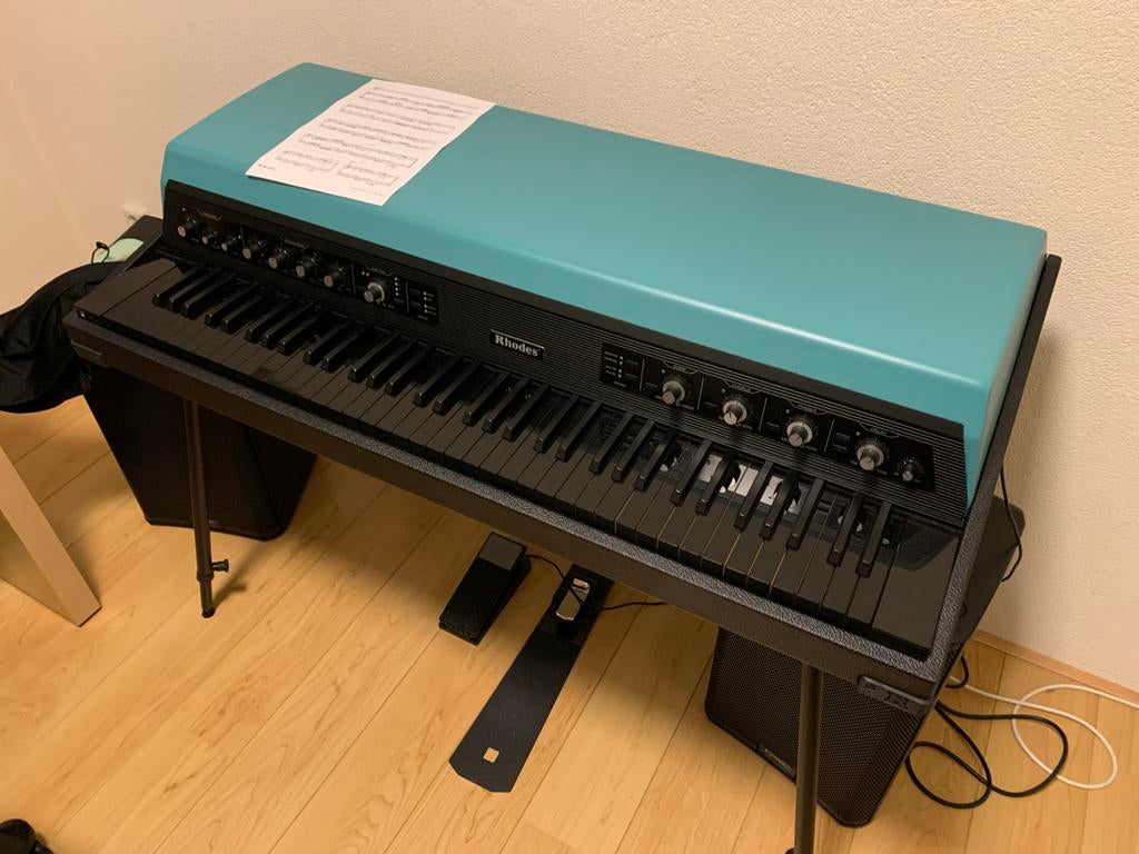 Rhodes MK 8 Snarky Puppy (met MIDI), Muziek en Instrumenten, Keyboards, Zo goed als nieuw, Midi-aansluiting, 76 toetsen, Ophalen