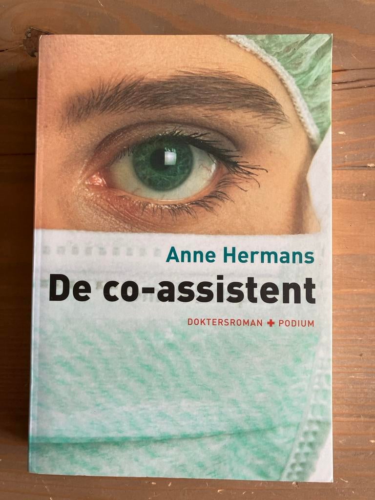 De co-assistent - Anne Hermans (Doktersroman), Ophalen of Verzenden, Zo goed als nieuw, Nederland