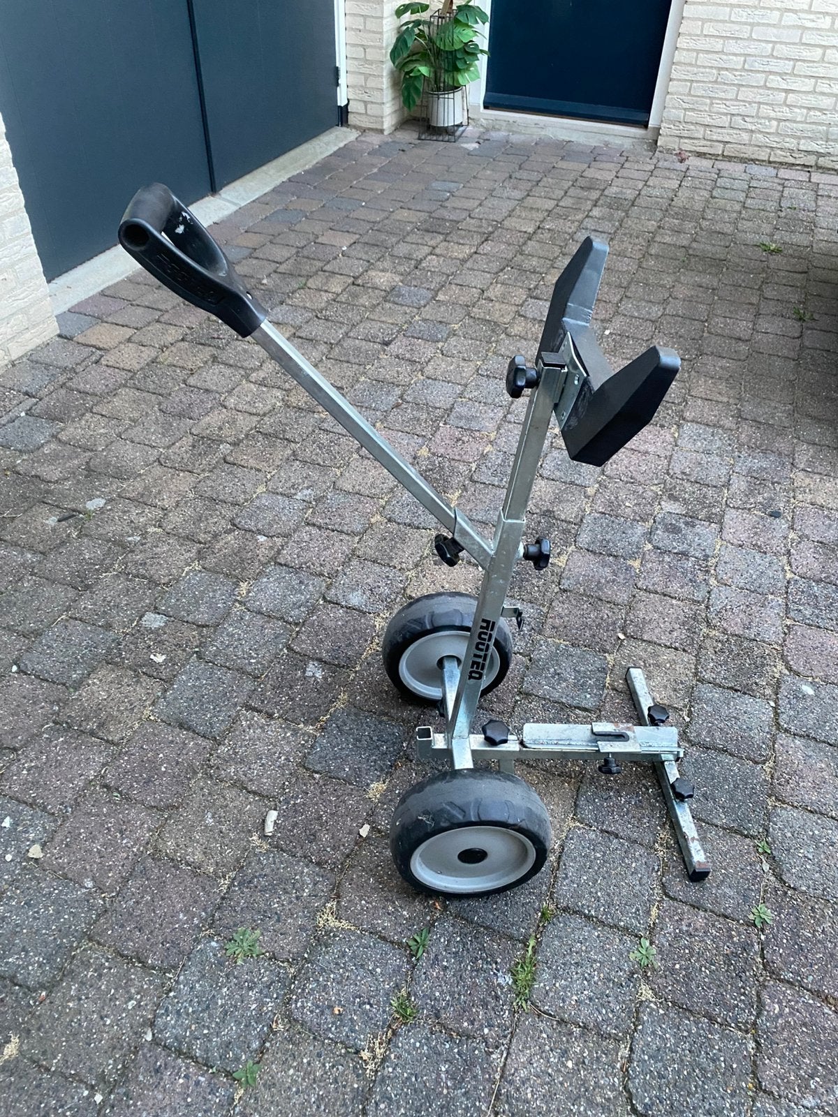Motortrolley Rooteq, Ophalen, Gebruikt