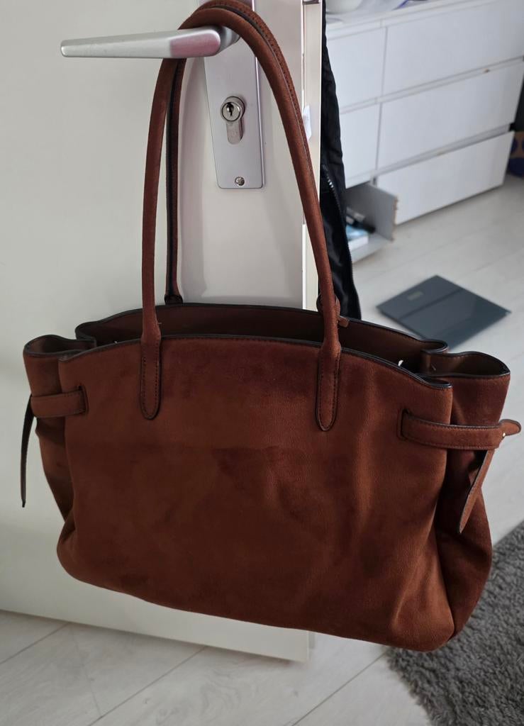 Mooie suede tas, Ophalen, 30 cm of meer, Minder dan 35 cm