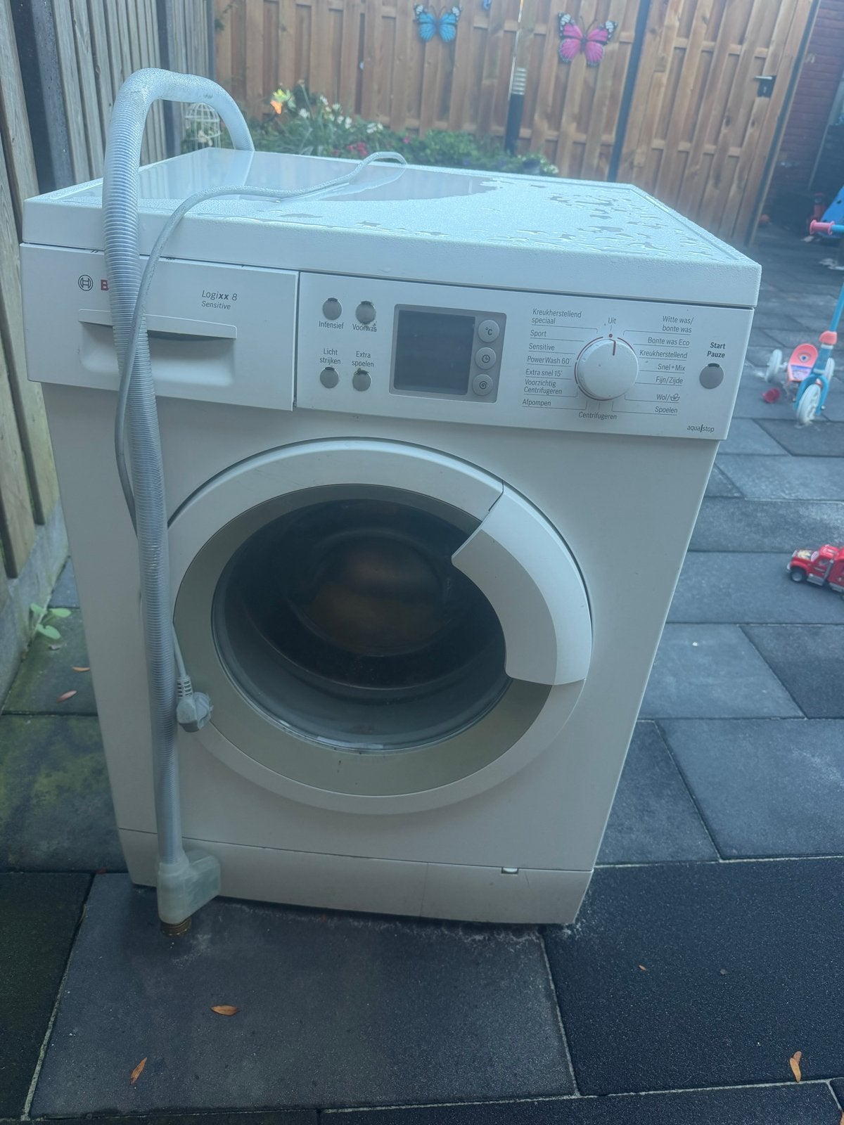 Bosch Logixx 8 Sensitive wasmachine - geeft f23 code, Witgoed en Apparatuur, Ophalen, 1200 tot 1600 toeren, 8 tot 10 kg, Voorlader