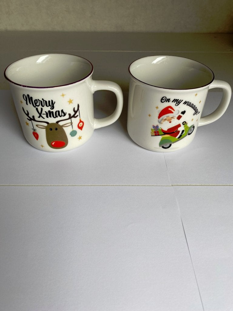 Becky's Kerstbekers - 2 stuks - Samen 5 euro, Overige merken, Keramiek, Ophalen of Verzenden, Zo goed als nieuw