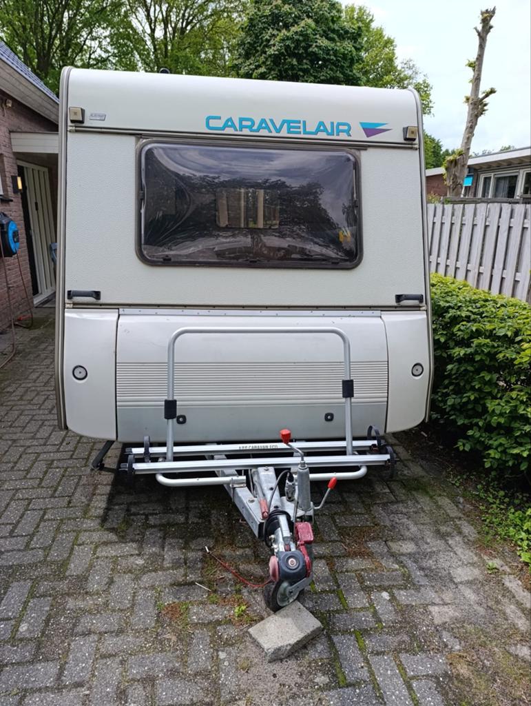 Caravelair Caravan  bamba 395t met Voortent en Fietsenrek, Caravans en Kamperen, Vast bed, Treinzit, Particulier, 500 - 750 kg