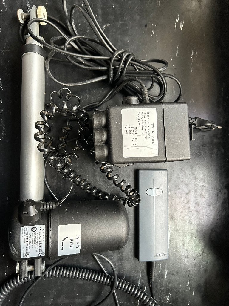 Auping bed en bedmotor, type 151747, Ophalen, Gebruikt, 140 cm, Twijfelaar