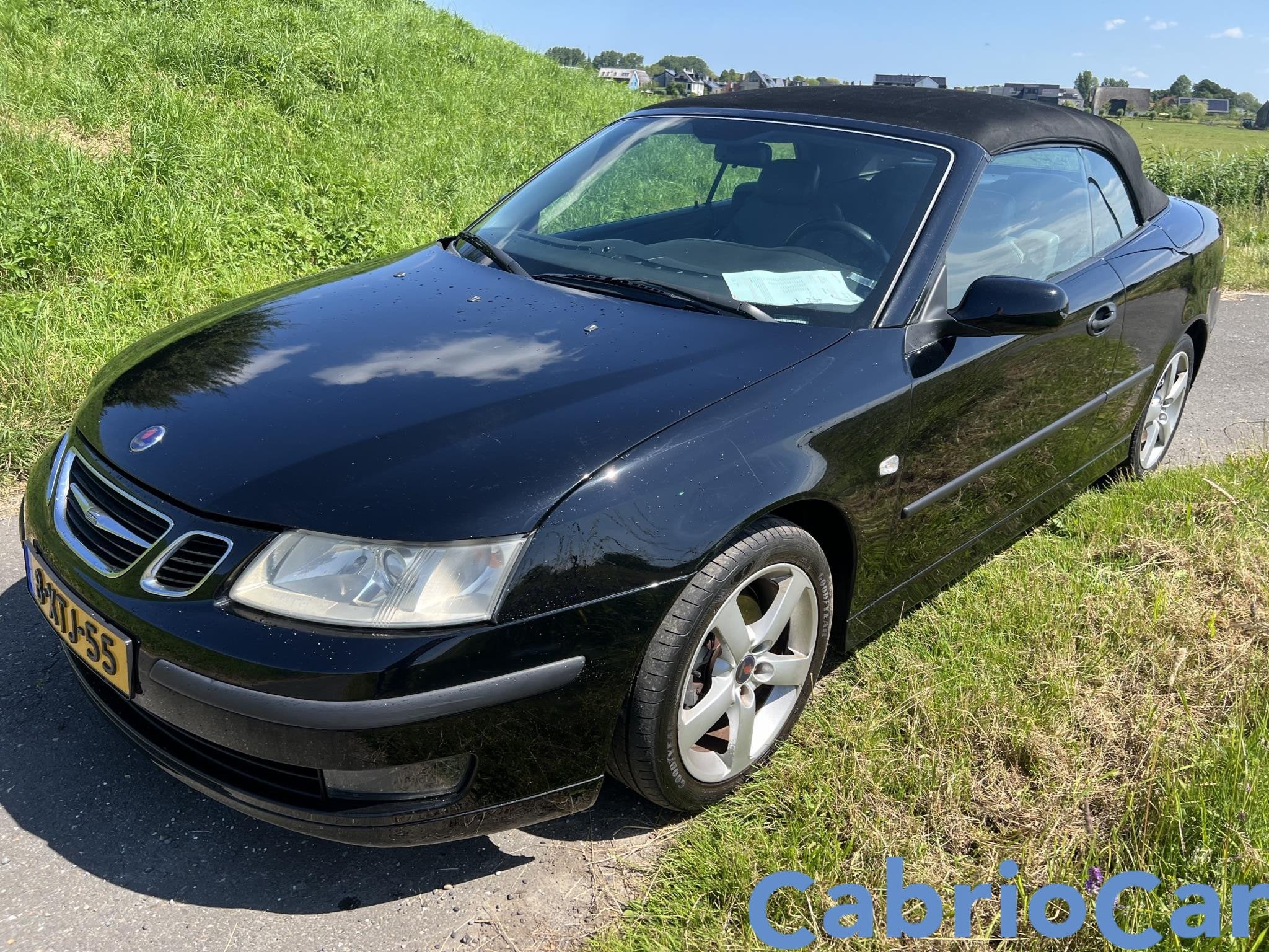 Saab 9-3 Cabrio 1.8t Vector Spring Edition Garantie, 1998 cc, 4 cilinders, 4 stoelen, Zwart