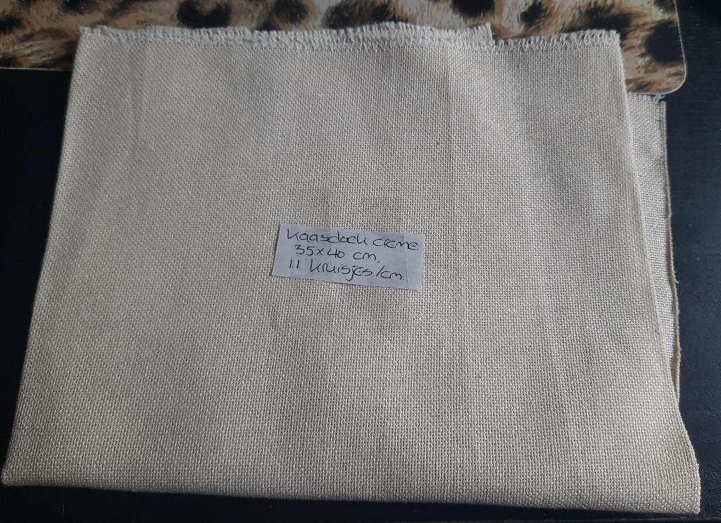 Verschillende stukken kaasdoek (borduurstof) #1, Hobby en Vrije tijd, Ophalen of Verzenden, Nieuw, Onderdeel of Toebehoren