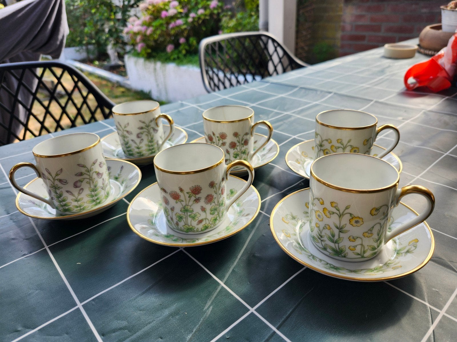 Set van 6 Hutschenreuther espresso kopjes met schotels, Antiek en Kunst, Ophalen