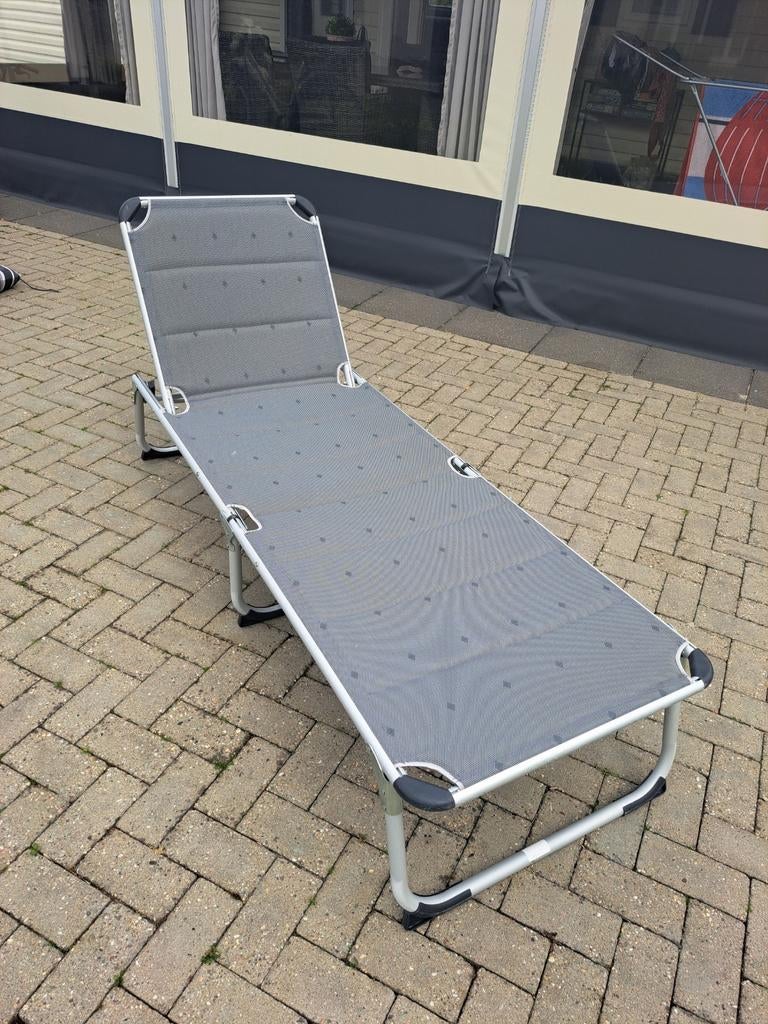 OPHALEN Verstelbaar aluminium ligbed met 2 kussens, Tuin en Terras, Ligbedden, Ophalen, Gebruikt, Aluminium, Verstelbaar