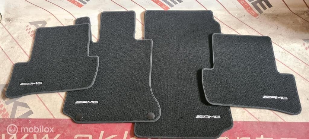 Matten set Mercedes C-klasse W204 sedan ('07-'14), Gebruikt, Mercedes-Benz, Ophalen of Verzenden, Mercedes-Benz
