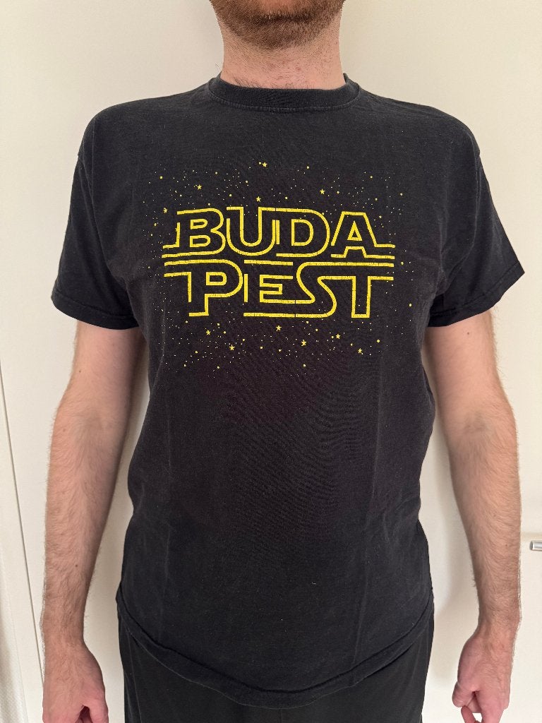 Budapest Star Wars thema t-shirt [Maat L], Kleding | Heren, Ophalen of Verzenden, Gedragen, Maat 52/54 (L), Zwart