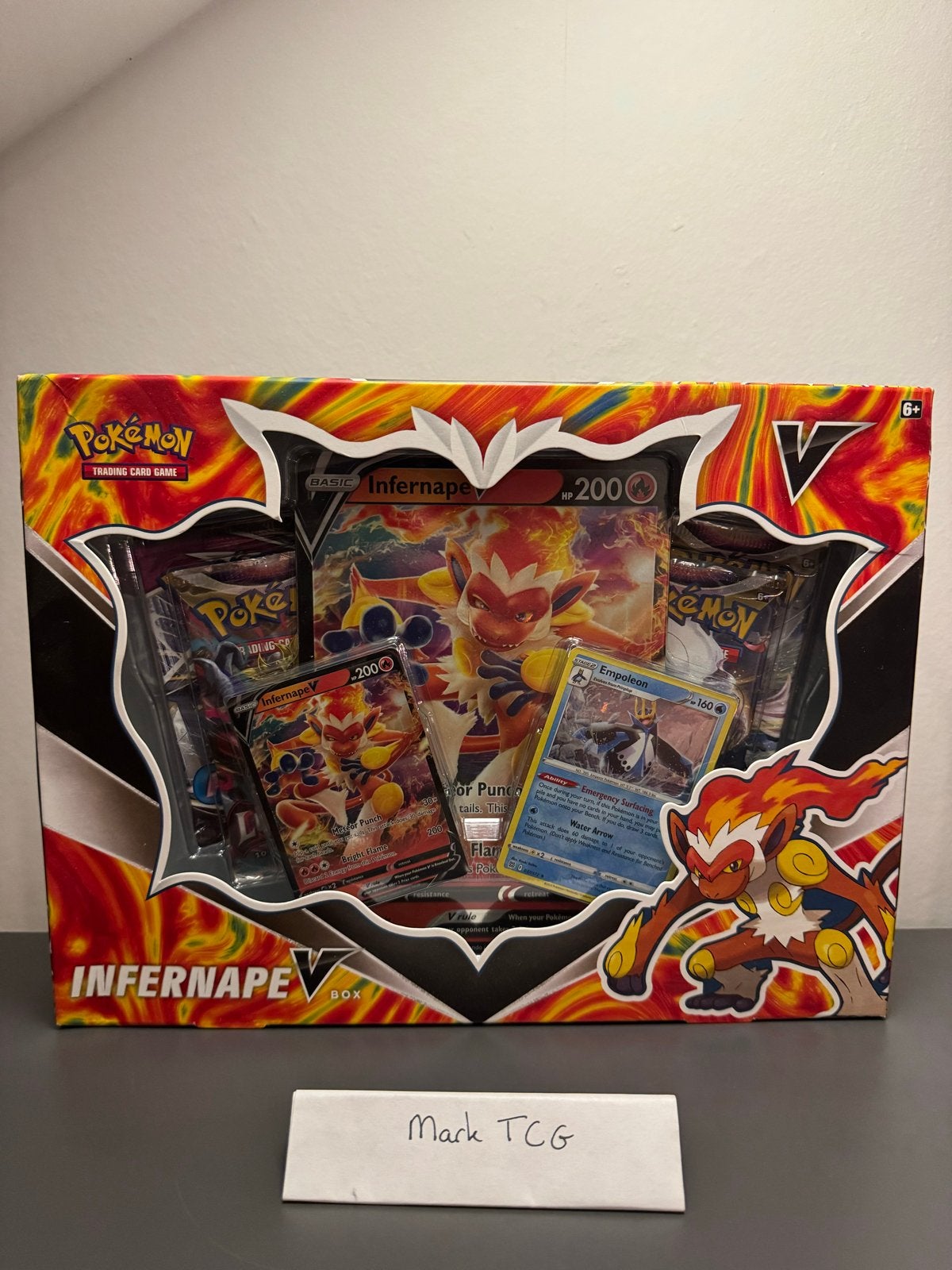 Pokémon Infernape V Box - Nieuw en Geseald, Ophalen of Verzenden, Nieuw, Overige typen