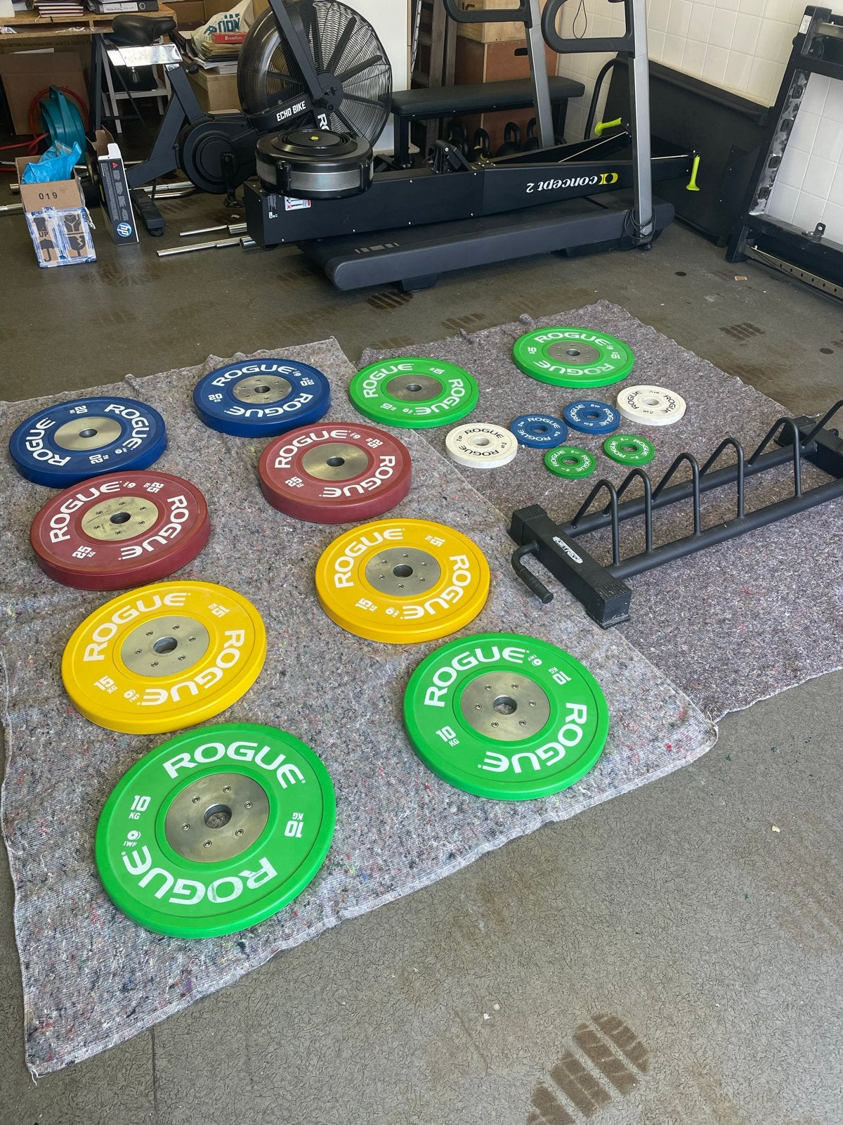 Rogue Color KG Training 2.0 Plates (IWF) 176kg + Carrier, Ophalen, Gebruikt, Armen, Halterschijven