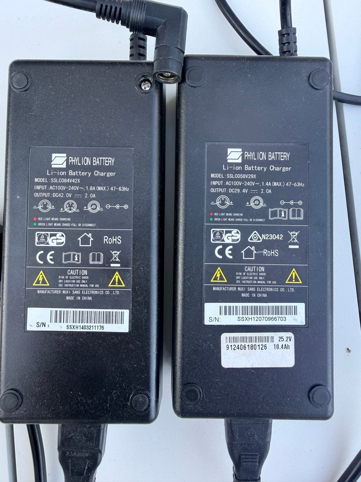 Phylion Li-ion Acculaders (2 stuks), Gebruikt