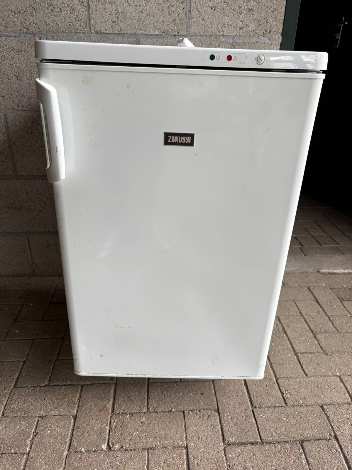 Zanussi diepvries 3 lades, Ophalen, Zo goed als nieuw, Minder dan 60 cm