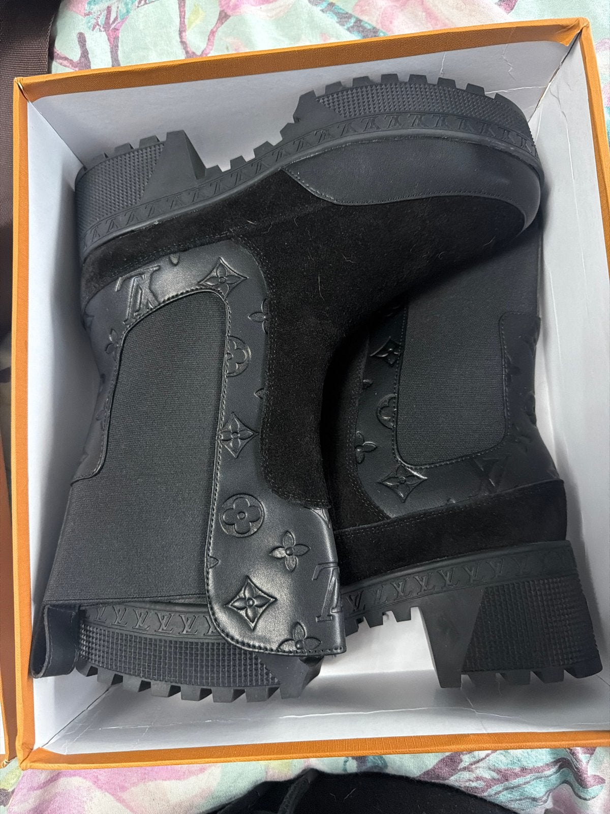 Louis Vuitton Chelsea Boots Maat 39 Zwart, Ophalen of Verzenden, Zo goed als nieuw, Zwart, Lage of Enkellaarzen