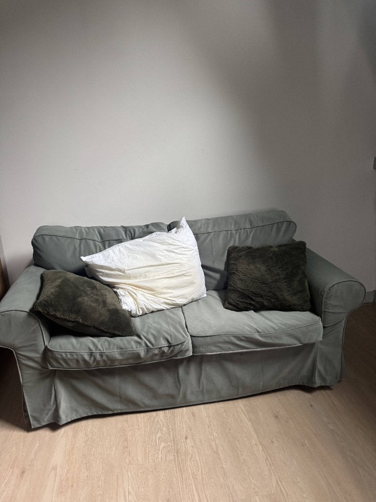 Groene 2-Zits Bank – Comfortabel & Stijlvol (2 seater sofa), Tweepersoons, 75 tot 100 cm, Ophalen of Verzenden, Zo goed als nieuw