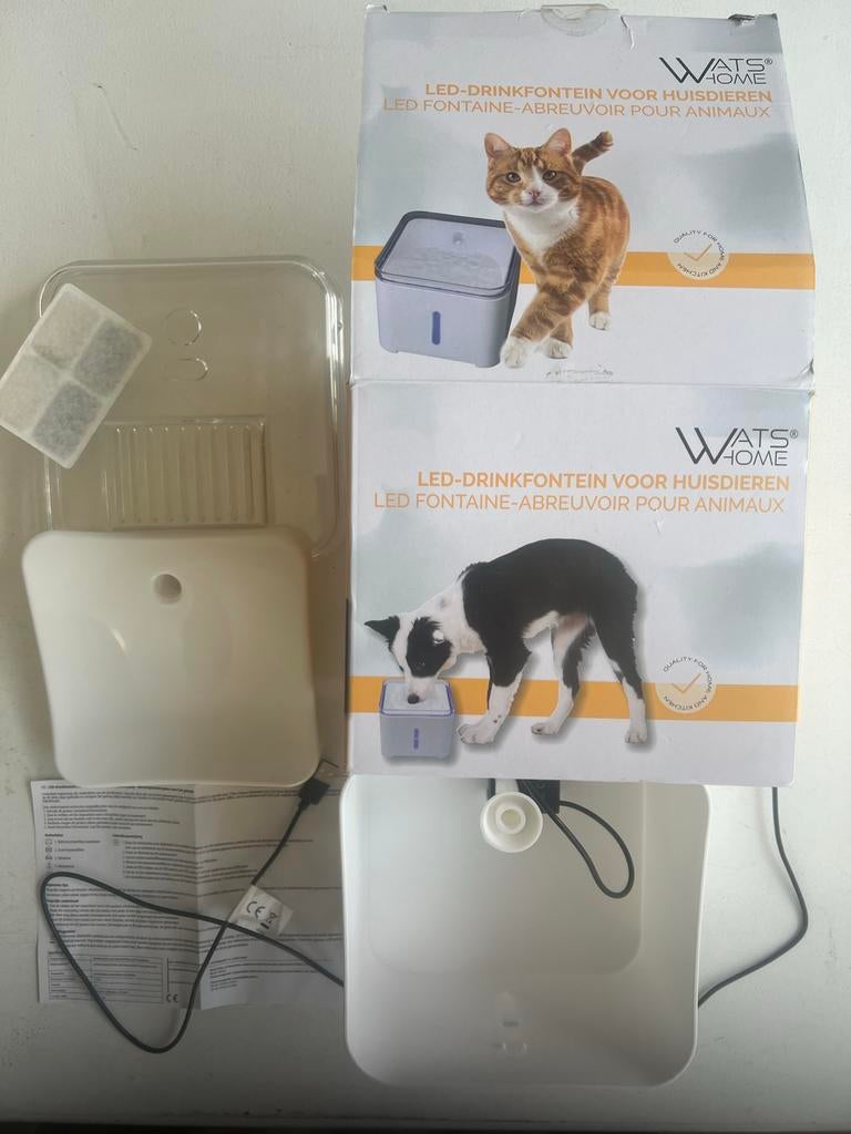 WatsHome Katten Drinkfontein NIEUW Electrische Hond Drinkbak, Dieren en Toebehoren, Overige Dieren-accessoires, Ophalen of Verzenden