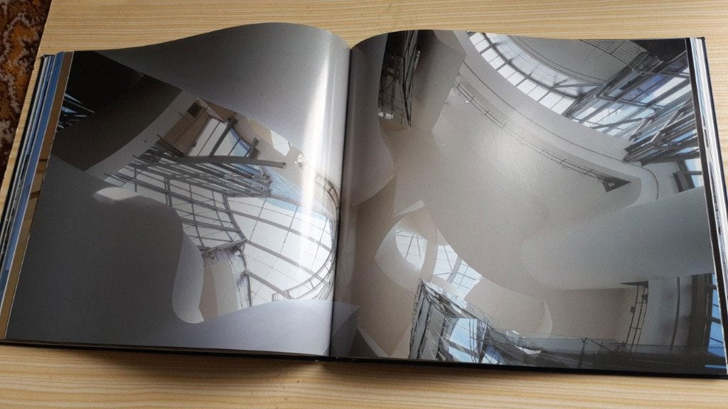 GUGGENHEIM BILBAO Fraaie spaanstalige uitgave over het, Boeken, Ophalen of Verzenden, Gelezen