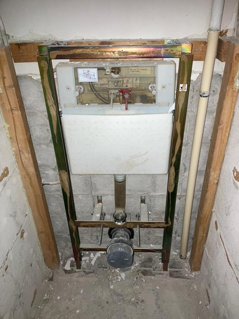 Inbouwreservoir toilet - Gebruikt, Doe-het-zelf en Verbouw, Sanitair, Ophalen of Verzenden, Gebruikt, Toilet