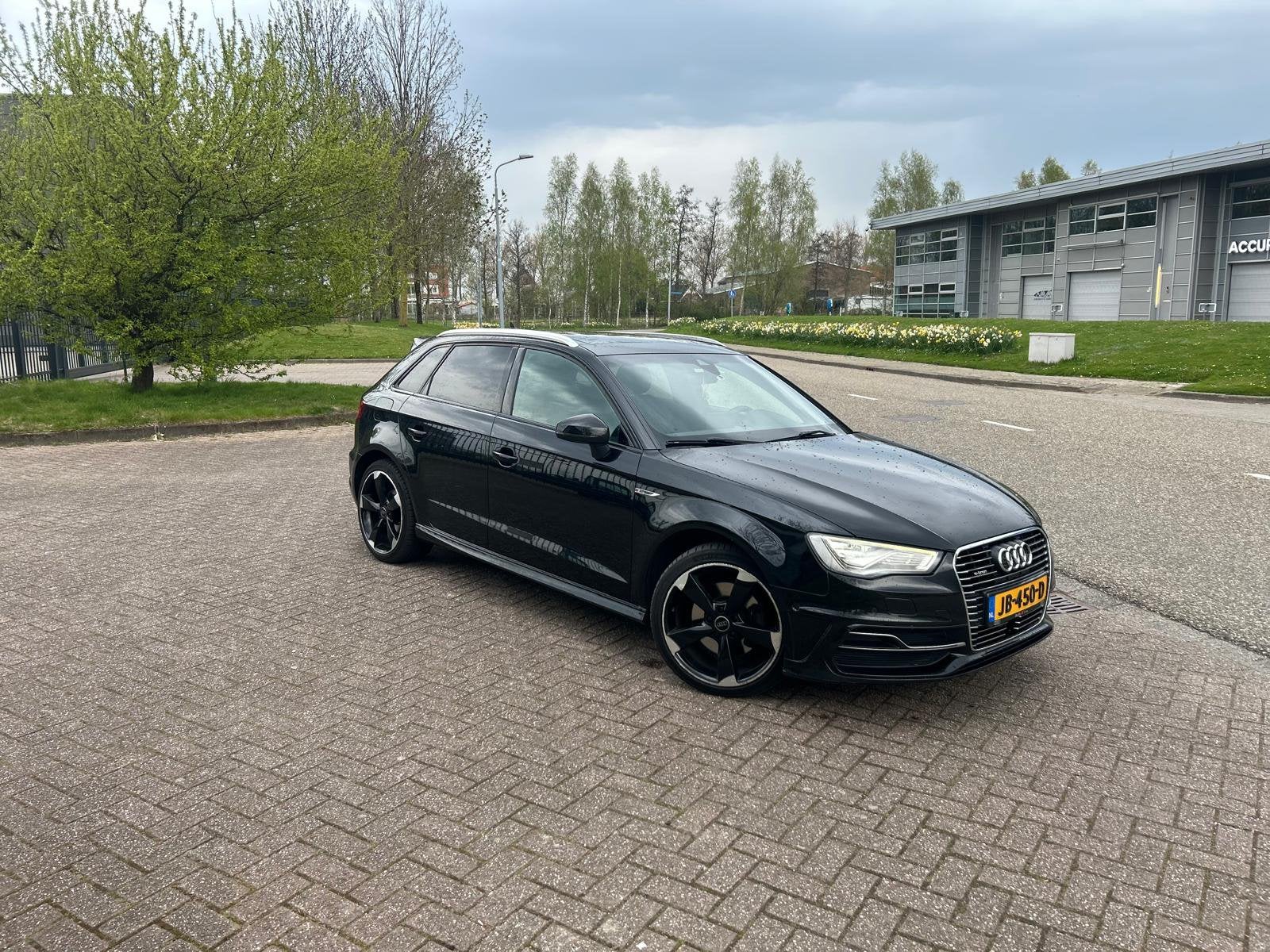 Audi A3 1.4 Tfsi 204pk E-tron Phev S Tronic 2015 Zwart, Auto's, Audi, 4 cilinders, Zwart, 1395 cc, Hybride Elektrisch/Benzine