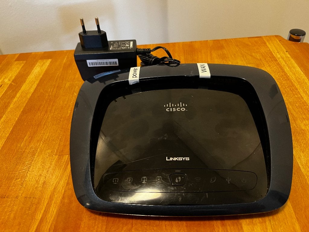 Cisco router, Ophalen of Verzenden, Gebruikt, Router met modem, Cisco