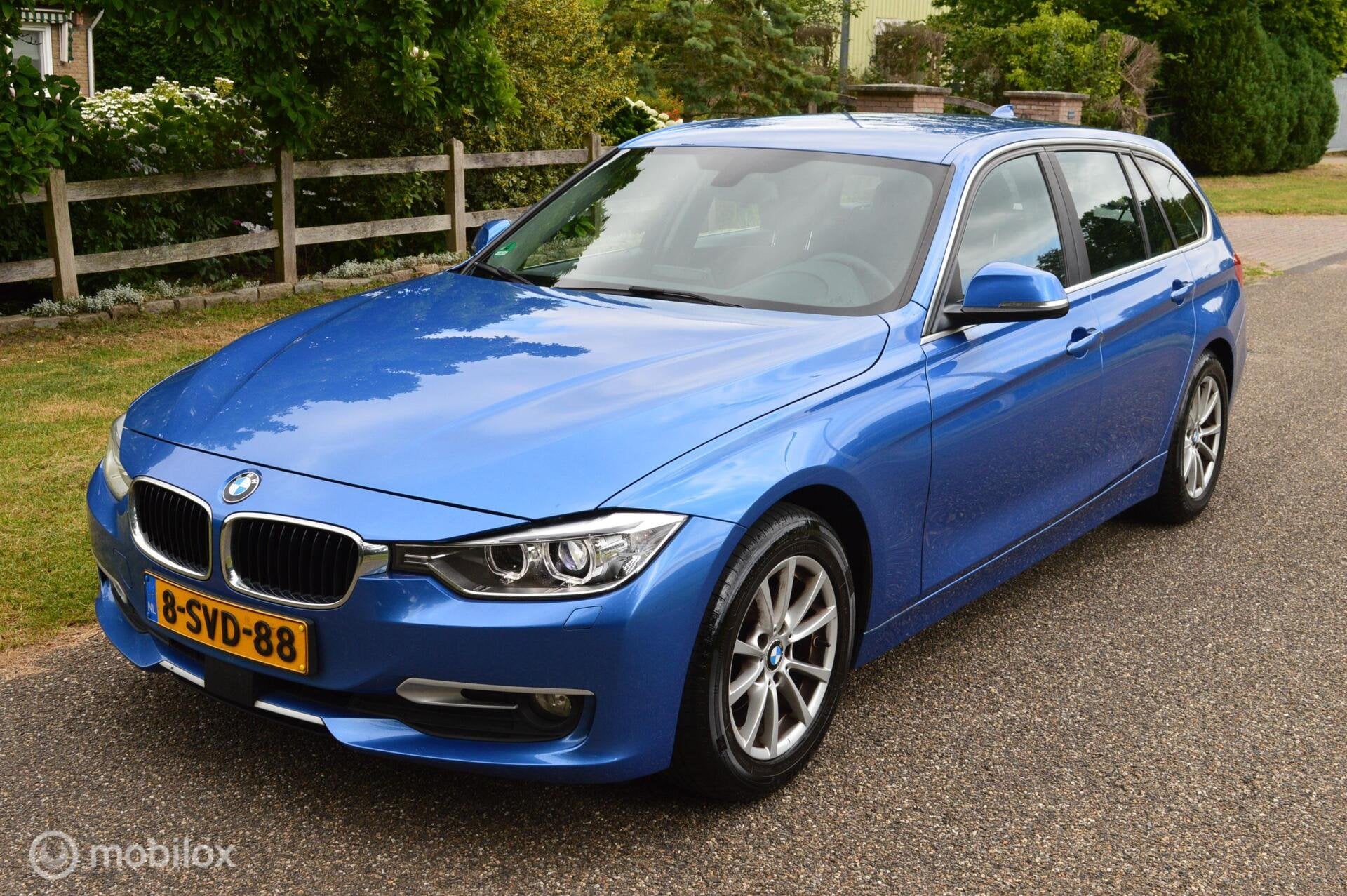BMW 3-serie Touring 320D F31 ACC / XENON / LED / NW Motor, Automaat, Achterwielaandrijving, 4 cilinders, Blauw