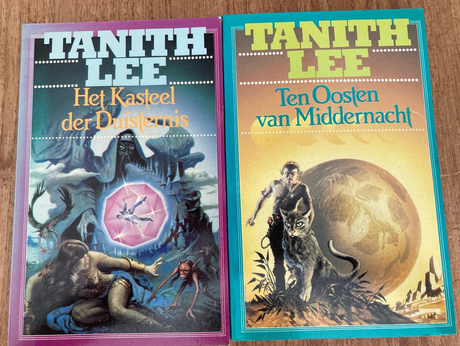 Tanith Lee: Kasteel der Duisternis & Ten Oosten, Ophalen of Verzenden, Gelezen