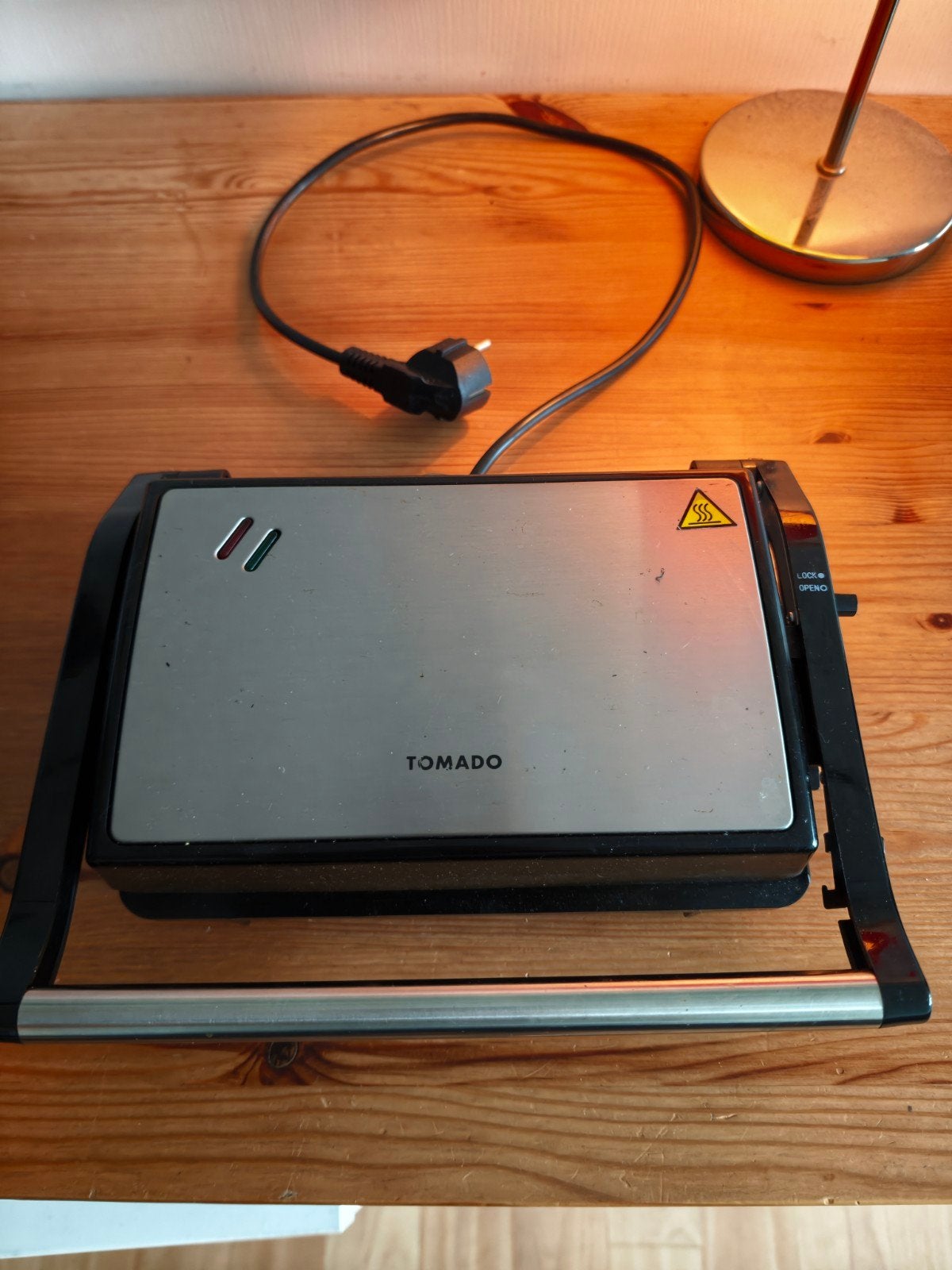 Tomado TGC2001S Contactgrill / Tostiapparaat 750W, Witgoed en Apparatuur, Contactgrills, Ophalen of Verzenden, Gebruikt