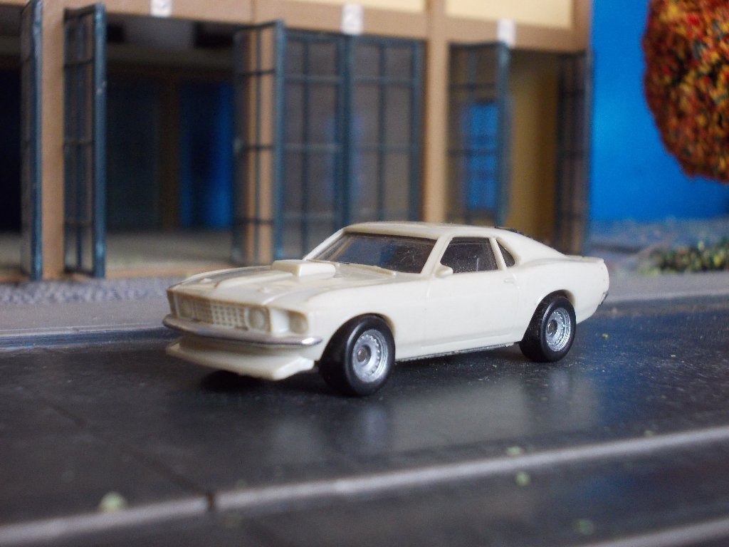 Ford Mustang Boss 302 1969 - Monogram ( USA ), Ophalen of Verzenden, Zo goed als nieuw, Auto, Overige merken