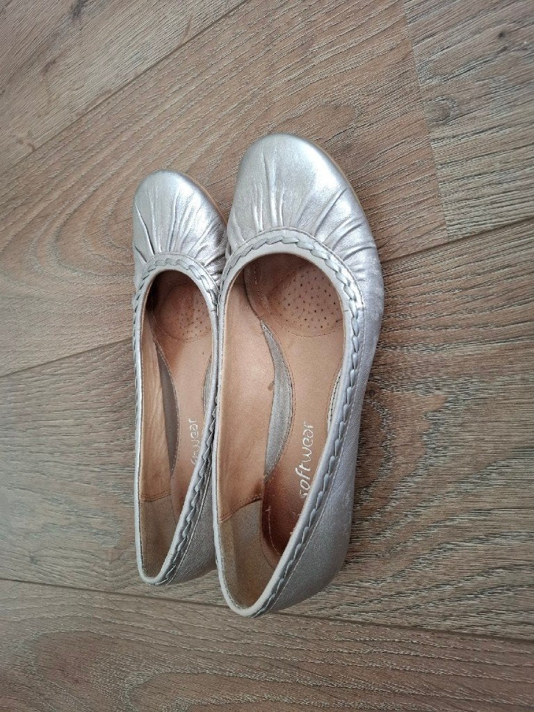 Clarks, Tomaris, Ophalen, Beige, Sandalen of Muiltjes, Zo goed als nieuw