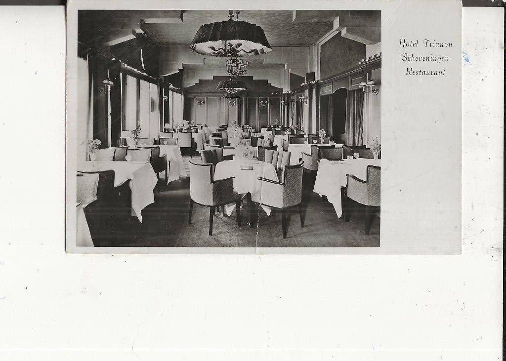 Scheveningen Gev Deynootplein Hotel Trion Restaurant 12-5-52, Ophalen of Verzenden, 1940 tot 1960, Gelopen, Zuid-Holland