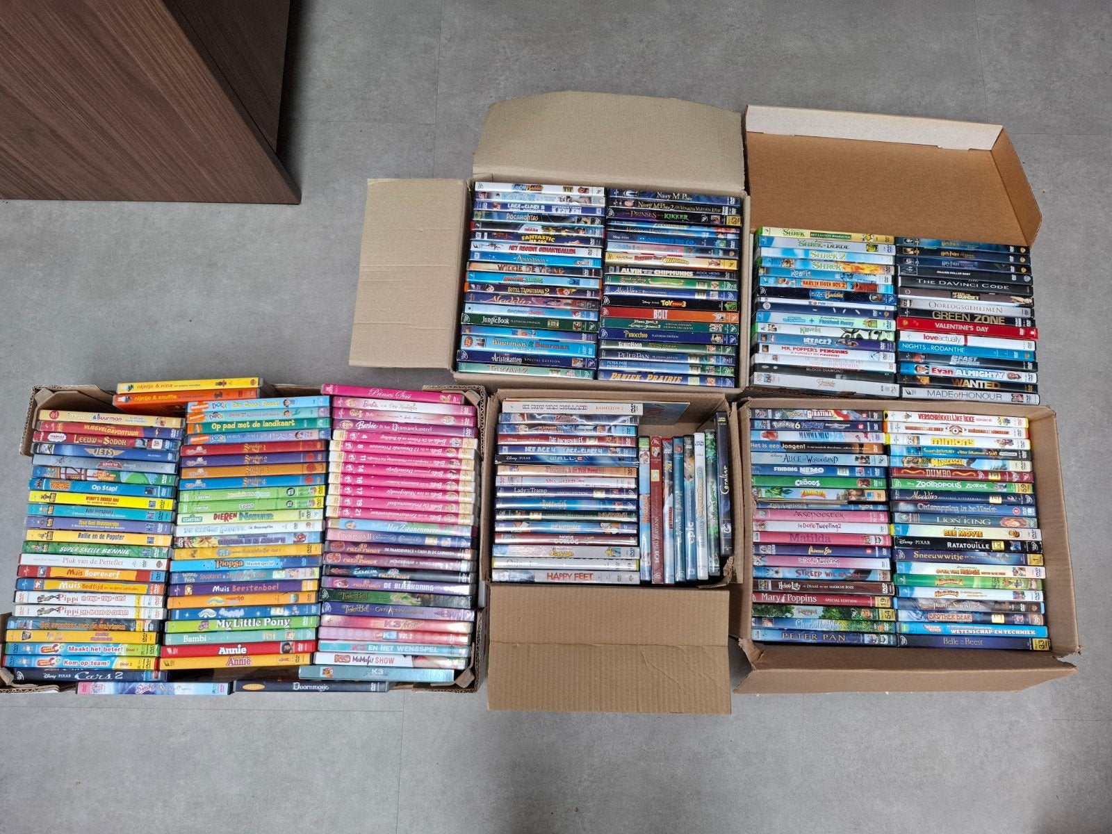 Grote hoeveelheid (kinder)dvd's, Alle leeftijden, Ophalen, Zo goed als nieuw