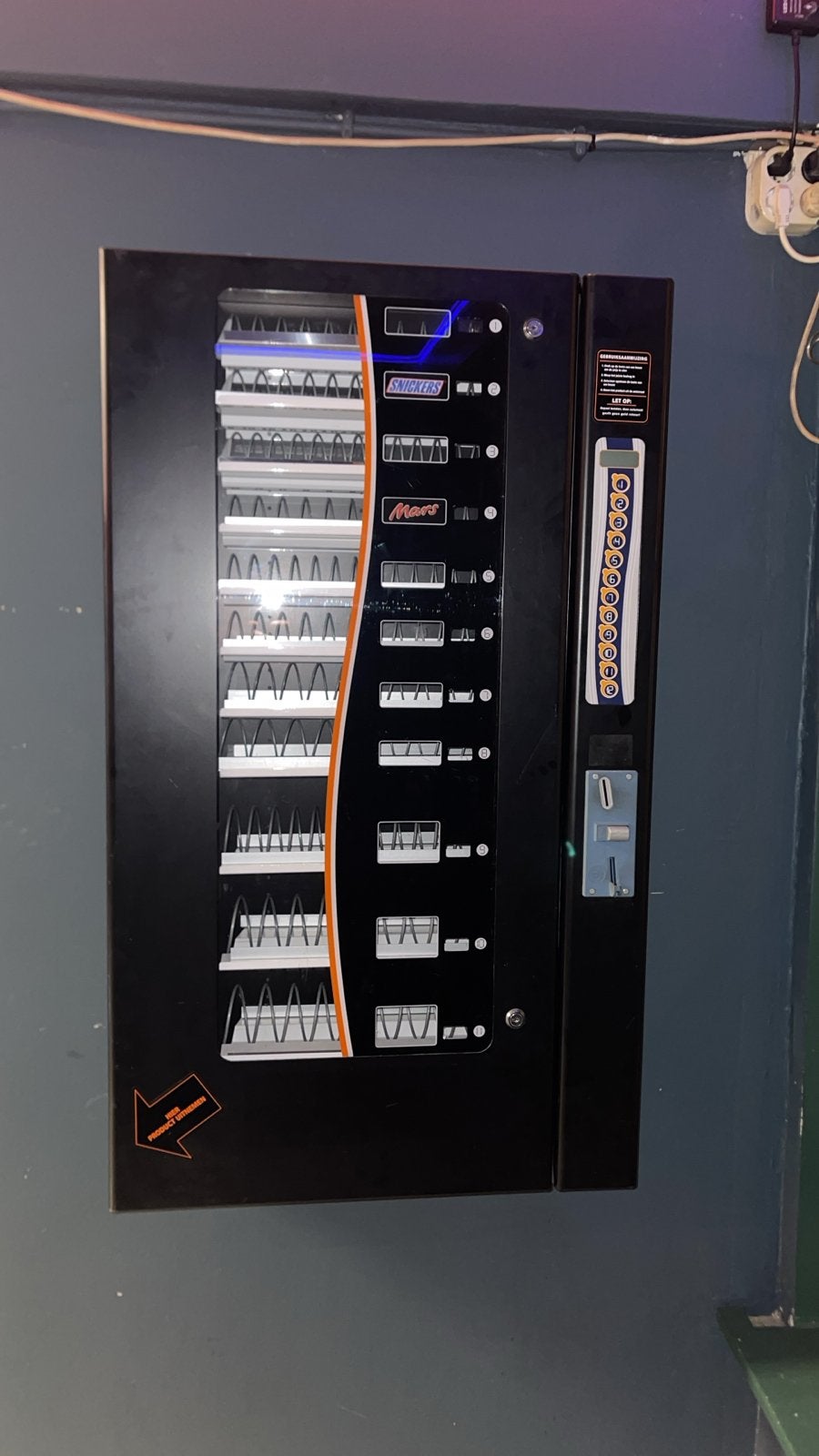 Snackautomaat / Snoepautomaat - Perfect voor uw bedrijf, Ophalen, Gebruikt