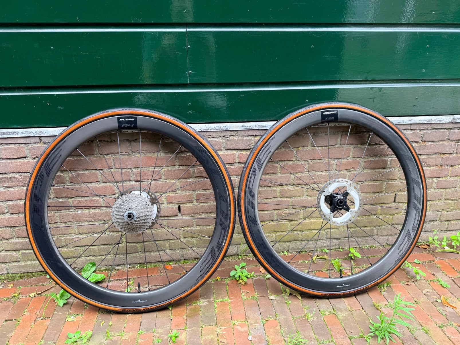 Scope R4 Carbon wielset –Disc–Cassette -Tubeless – compleet, Zo goed als nieuw, Racefiets, Carbon, Ophalen