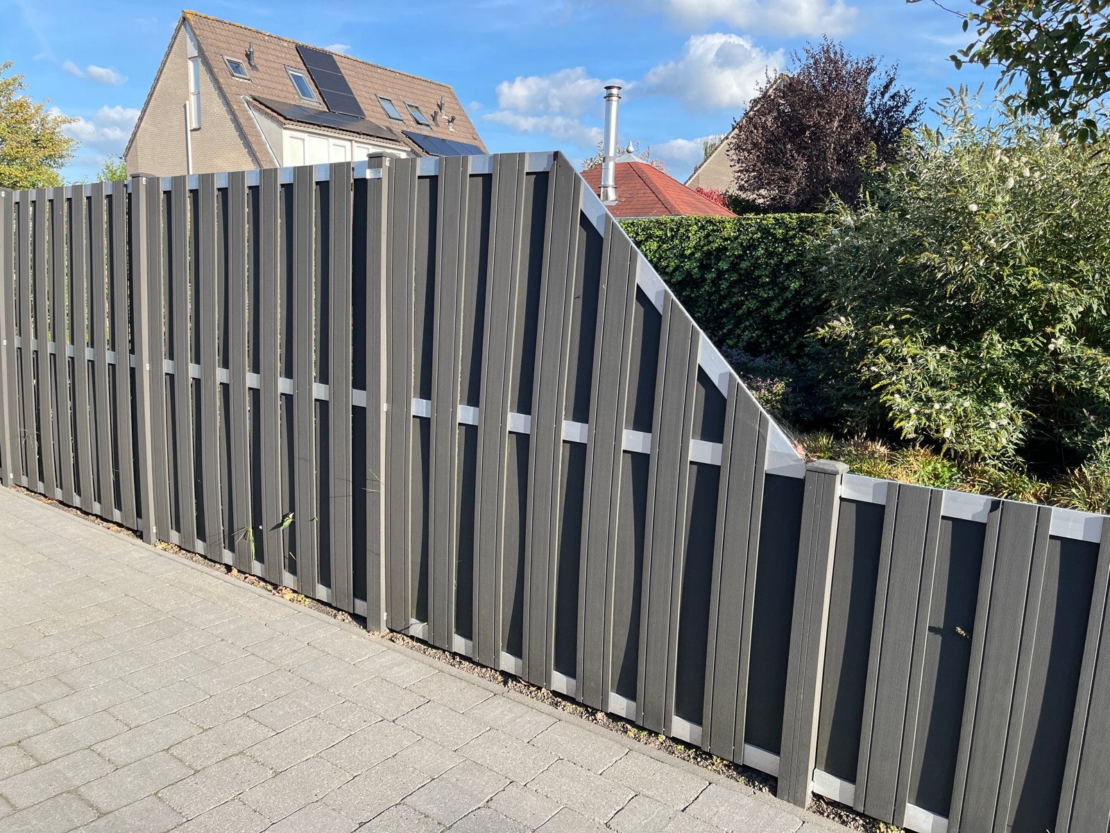 Moderne composiet schutting - Grijs, Ophalen, Overige materialen, 6 meter of meer, 1 tot 2 meter