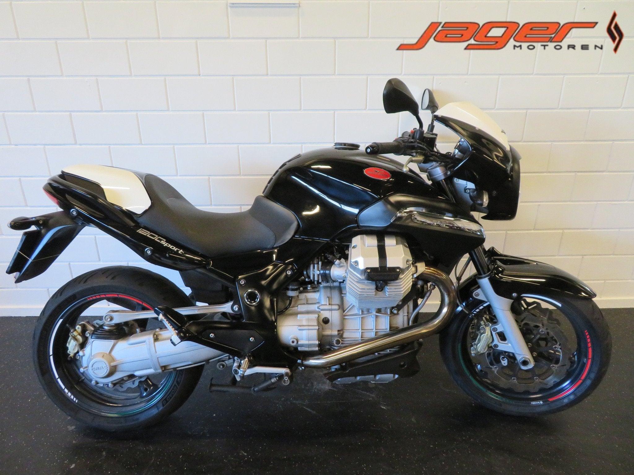 Moto Guzzi BREVA 1200 SPORT TOP CONDITIE! (bj 2009), Bedrijf, Naked bike