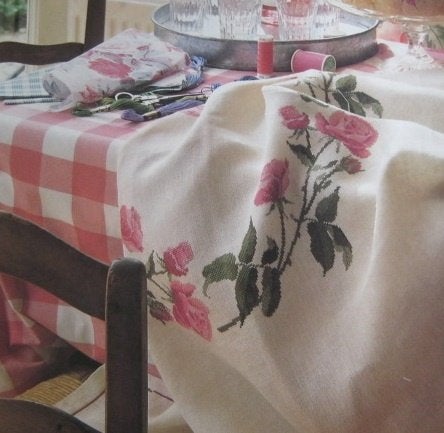 Borduurpatroon  Rozen op kleed  nr 9595 do, Verzenden, Nieuw, Handborduren, Patroon