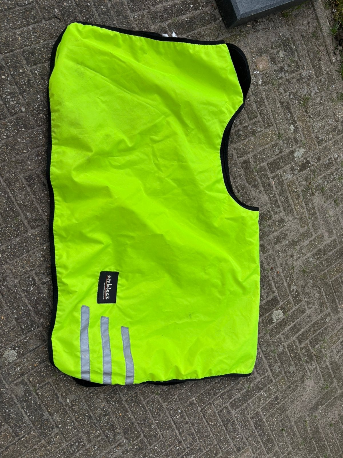 Verkeersdeken voor om het zadel., Ophalen, Gebruikt